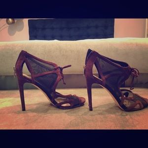 Sam Eldeman stilettos